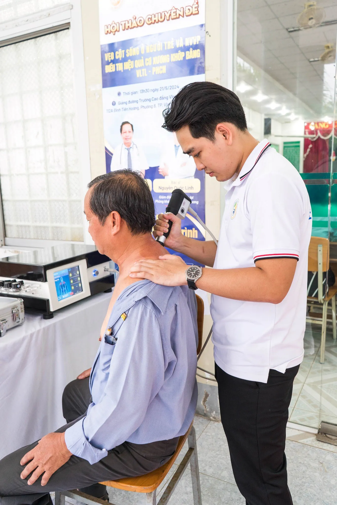 Giải pháp điều trị đau vai gáy với công nghệ hiện đại tại Phòng khám Thái Dương 3 73