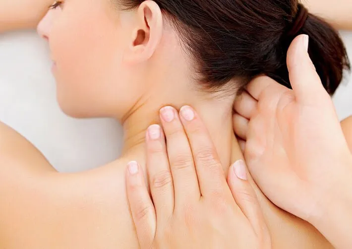 Giải pháp massage trị liệu cho nhân viên văn phòng thoát khỏi đau mỏi vai gáy 3 Giải pháp massage trị liệu